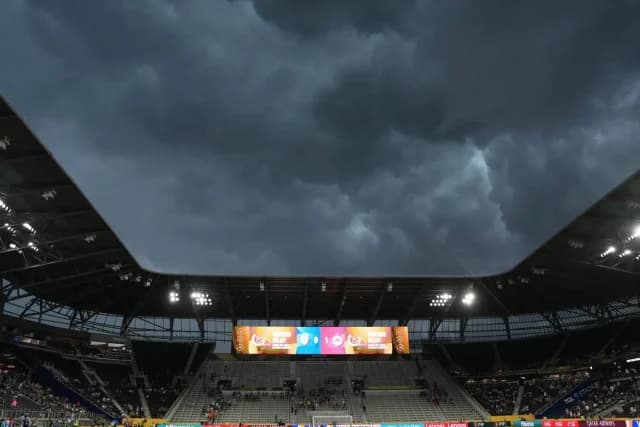 لماذا تتوقف مباريات كأس العالم للأندية في أمريكا بسبب العواصف؟