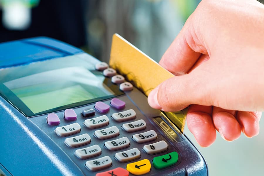 تسديد الضرائب بالبطاقات المصرفيّة… ما أهميّة القرار؟