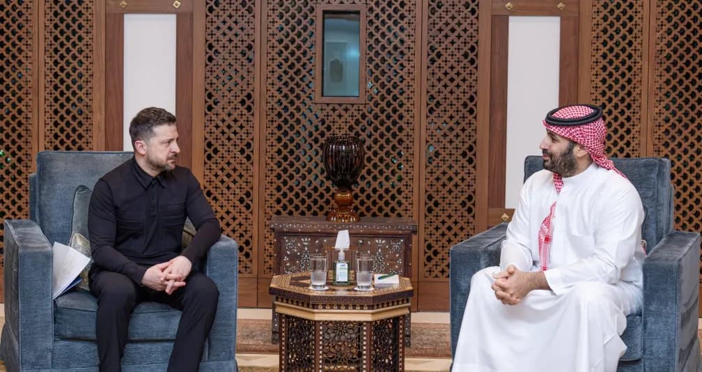 محمد بن سلمان وزيلينسكي يبحثان تطورات المنطقة والأزمة الأوكرانية