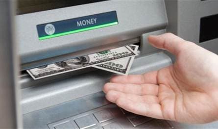 في ليلة عيد الميلاد... مُحاولة سرقة صراف آلي من داخل محل والأضرار كبيرة