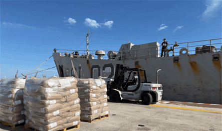 المكسيك ترسل سفينتين محمّلتين بمساعدات إنسانية إلى كوبا