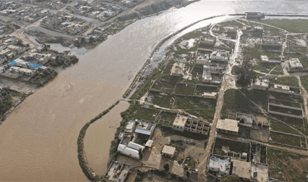 بالصور.. نهر في سوريا شرّد 1450 عائلة